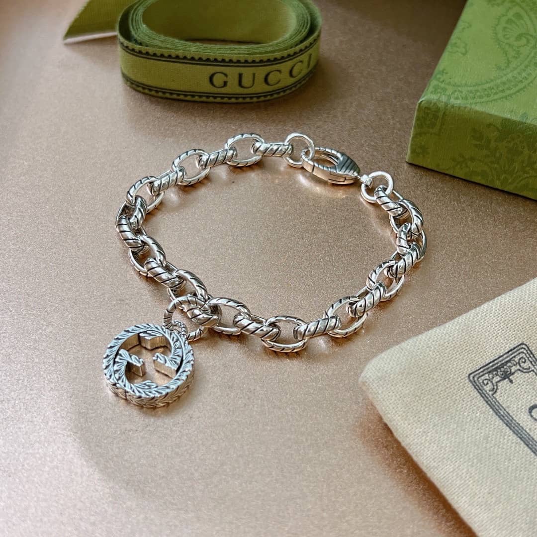 Gvc*1 Bracelet First Copy