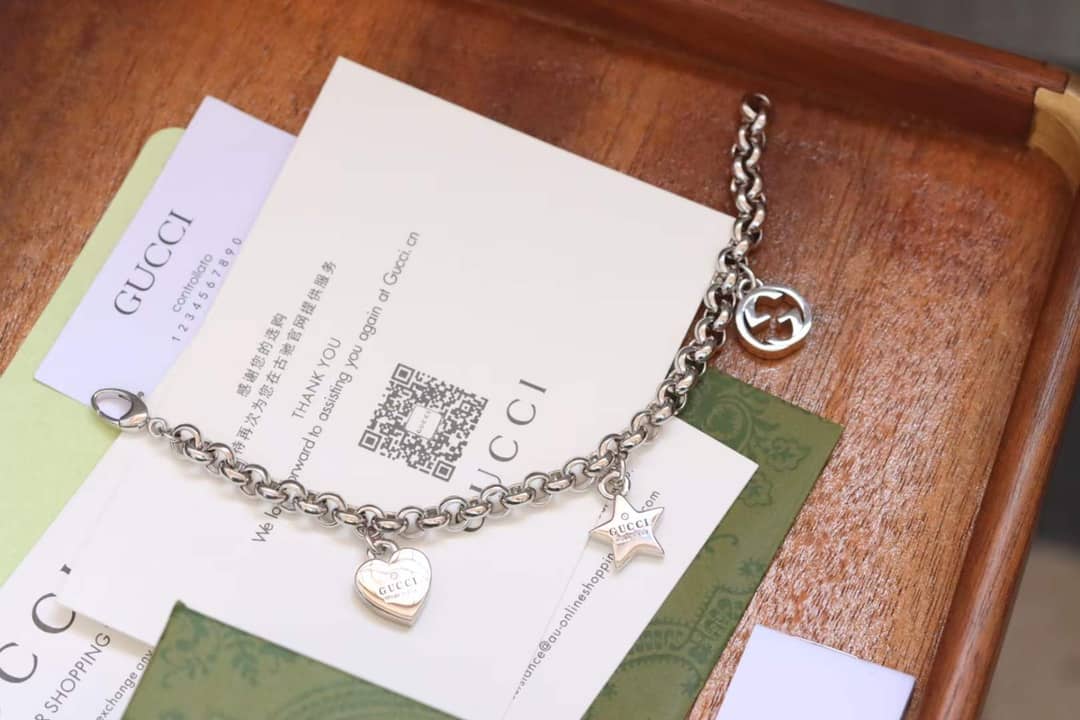 Fake Gvc*1 Logo Bracelet