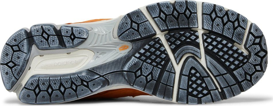 2002R  Protection Pack   Vintage Orange  M2002RDE