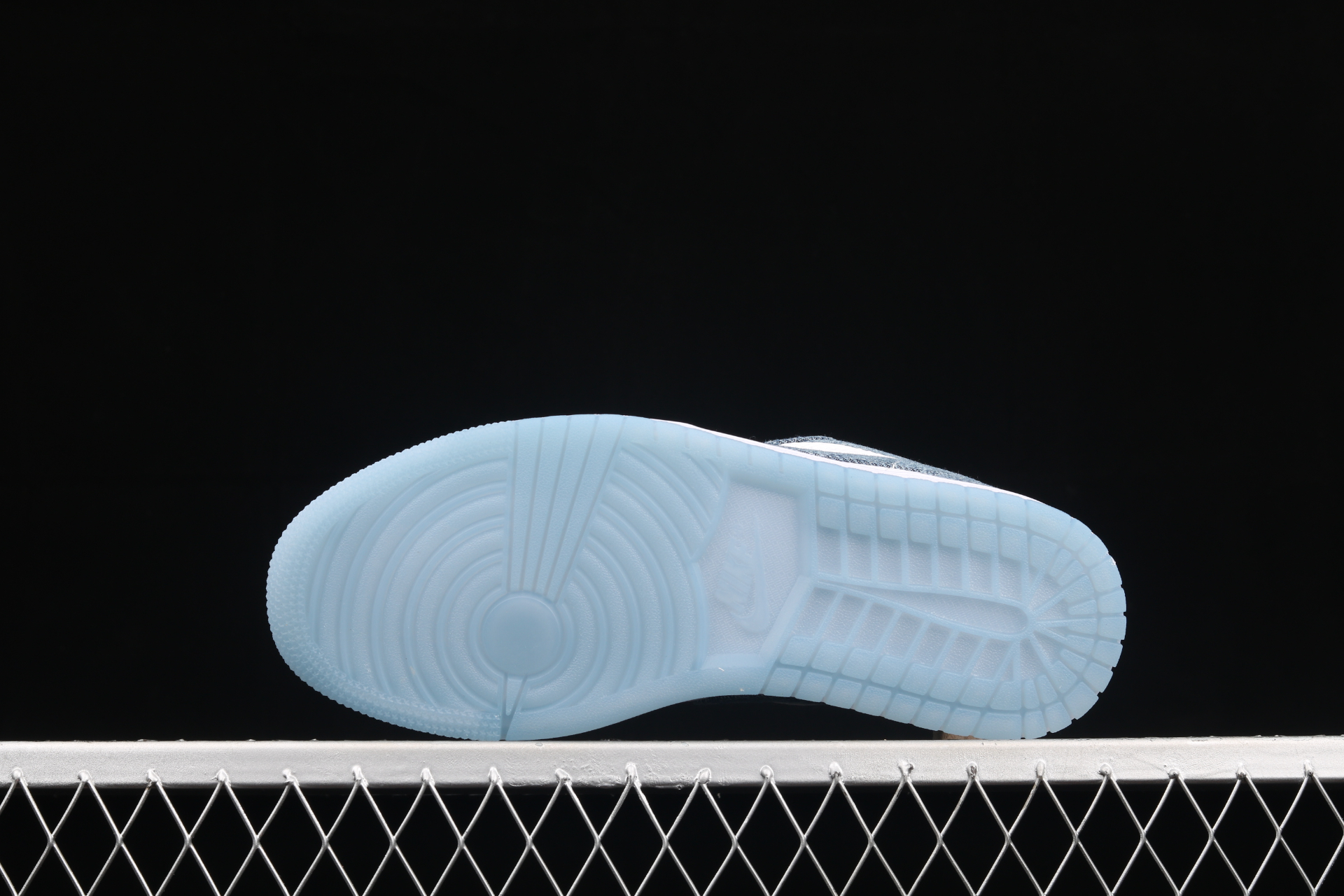High-Quality  Wmns Air Jordan 1 Retro Low  Denim  315921-141