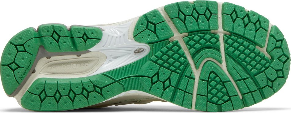 GANNI x 2002r  Turtledove  M2002RGC