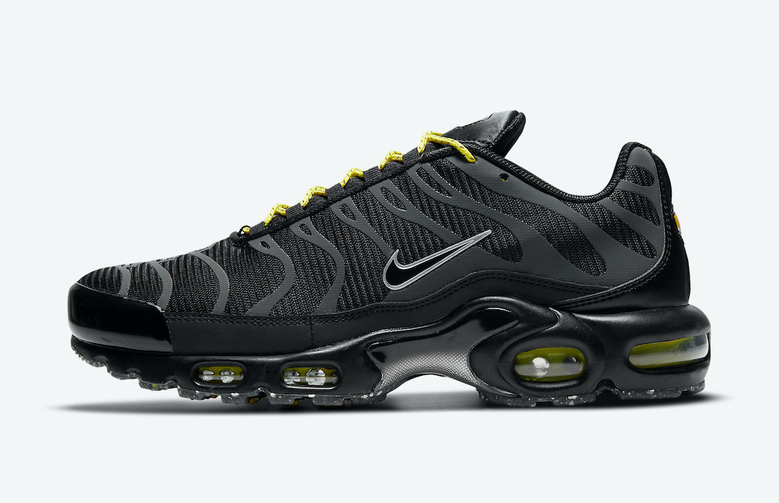 Air Max Plus  Black Total Orange  DD7112-002