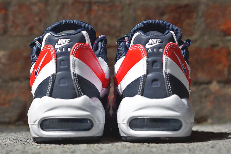 Air Max 95 City QS  World Cup-London  667637-400