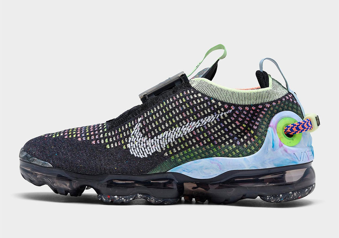 Wmns Air VaporMax 2020 Flyknit  Black Multi  CT1933-001