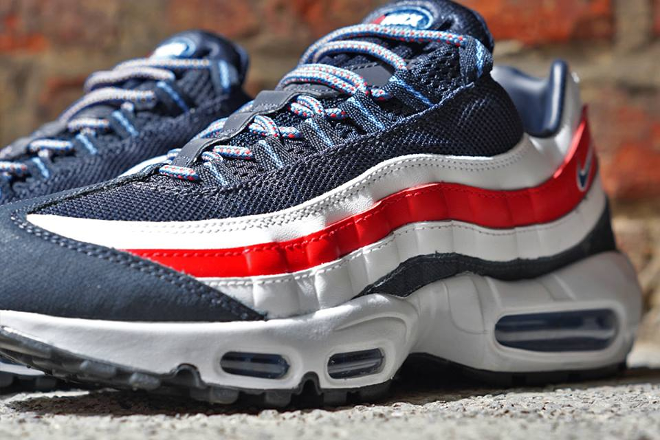 Air Max 95 City QS  World Cup-London  667637-400