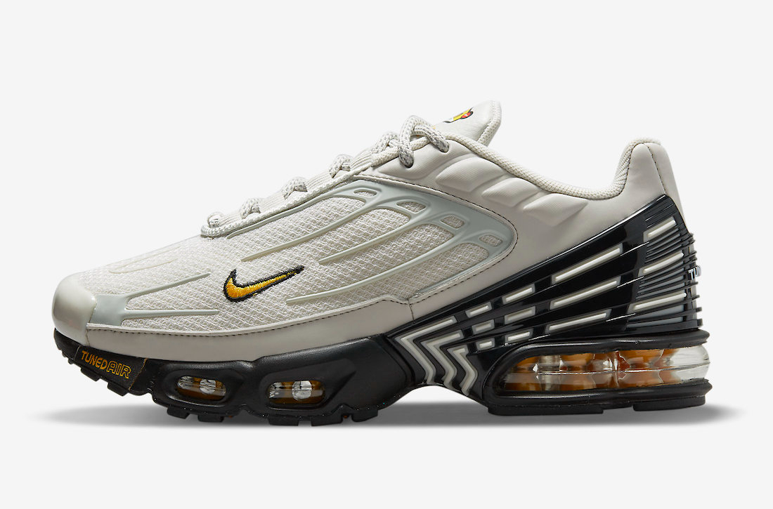 Air Max Plus 3  Light Bone University Gold  DQ1105-001