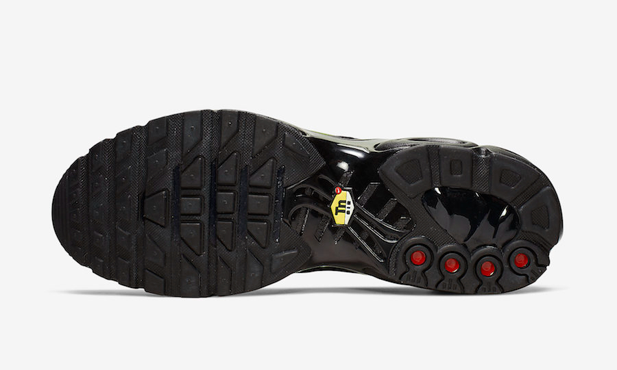Air Max Plus  Removable Swoosh-Black Gold  CJ9696-001