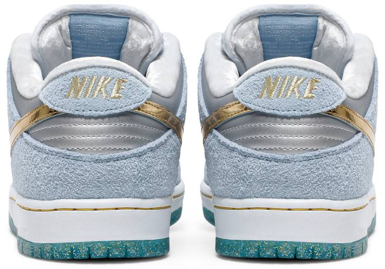 Sean Cliver x Dunk Low SB  Holiday Special  DC9936-100