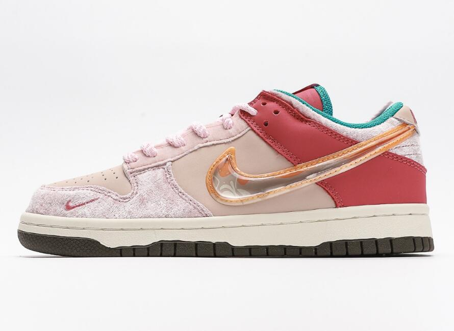 Social Status x Dunk Low GS  Strawberry Milk  DM3349-600