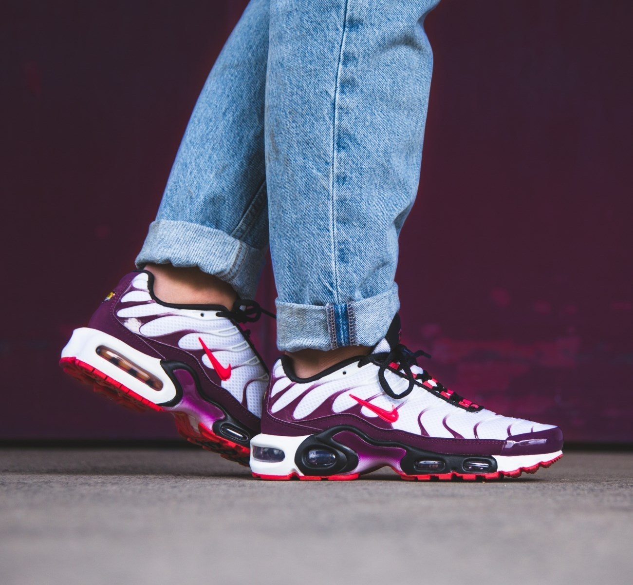 Wmns Air Max Plus  Bordeaux Ember  CD7061-101