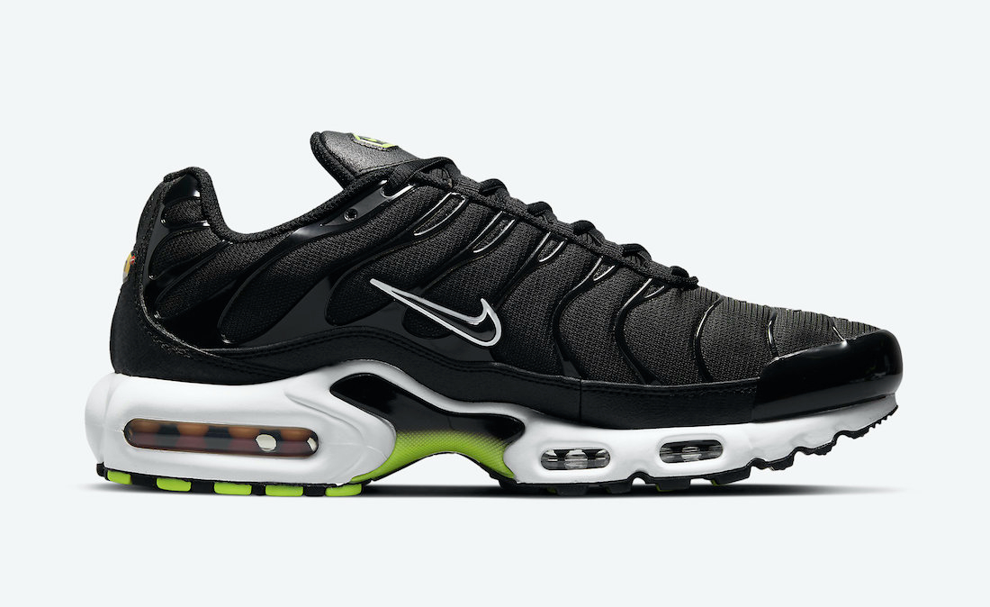 Air Max Plus  Just Do It  DJ6876-001