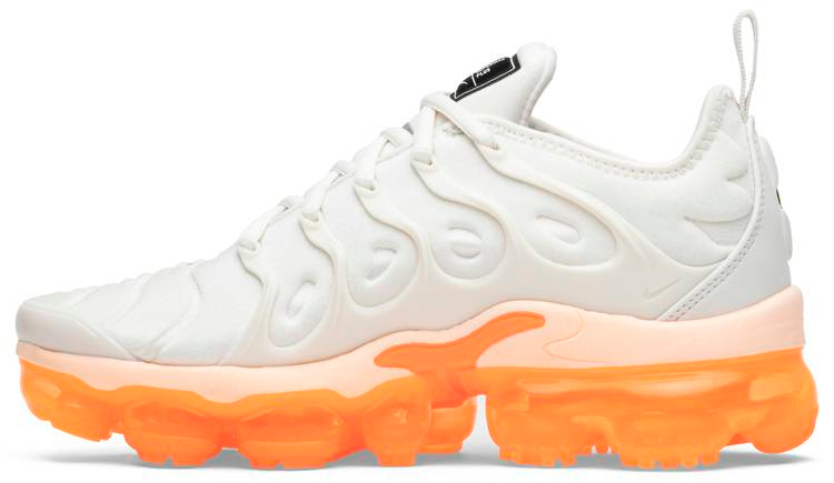 Wmns Air Vapormax Plus  Creamsicle  AO4550-005