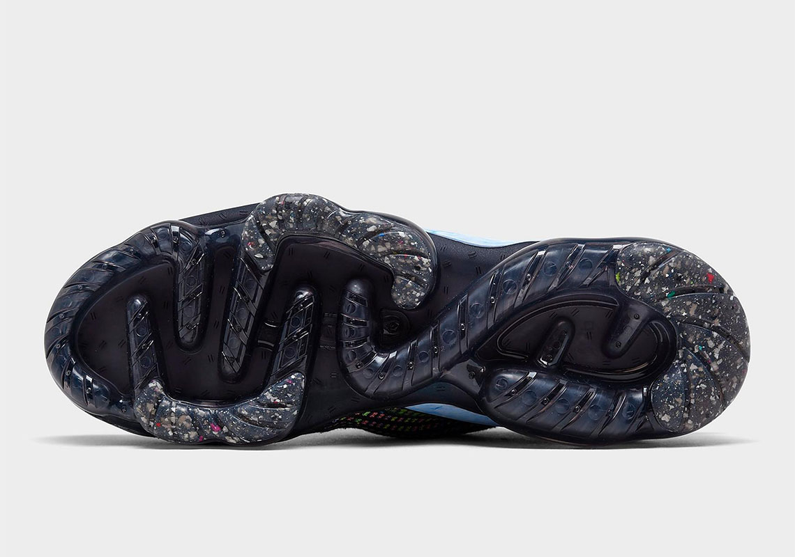 Wmns Air VaporMax 2020 Flyknit  Black Multi  CT1933-001