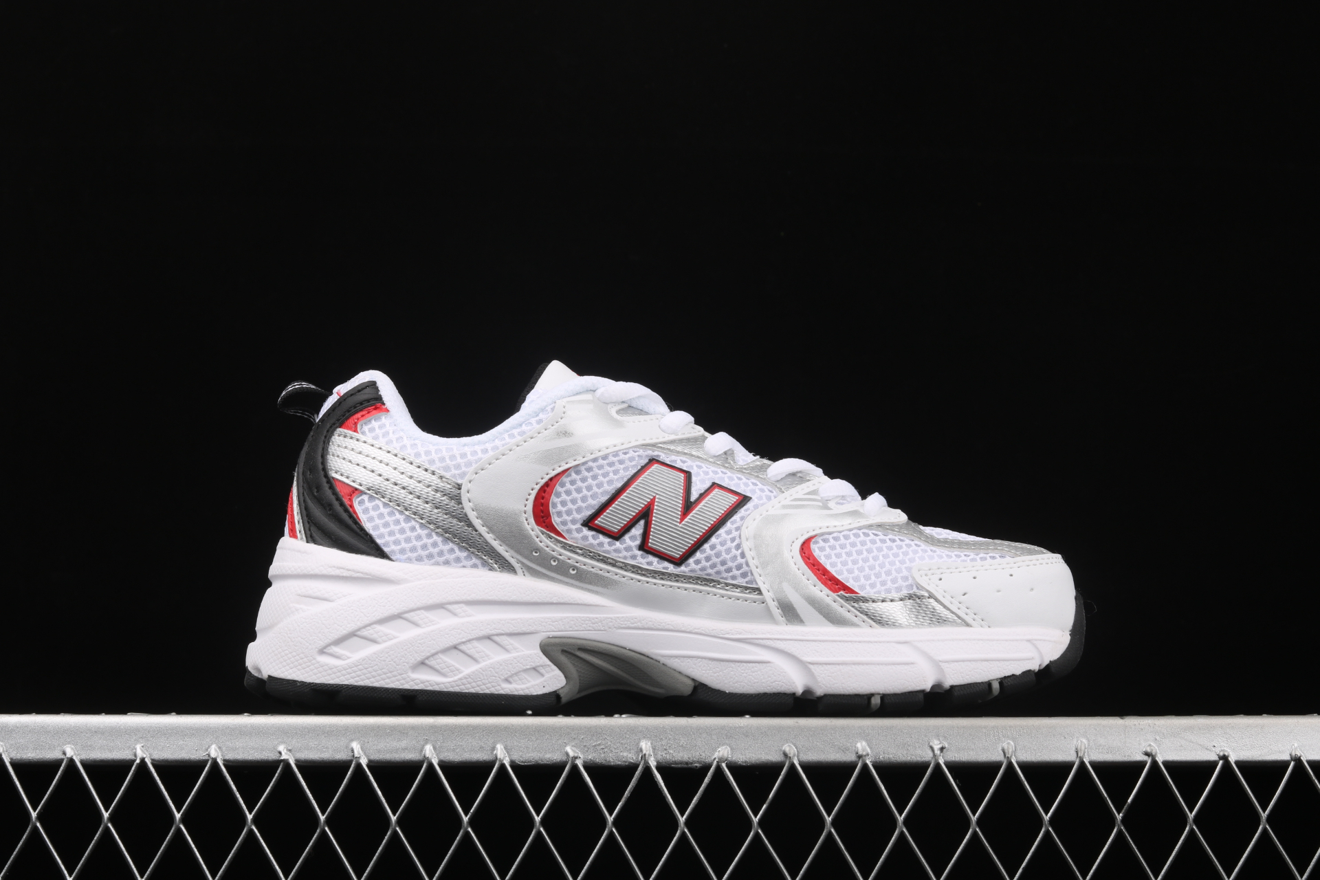 530v2 Retro  White Silver Red  MR530SA