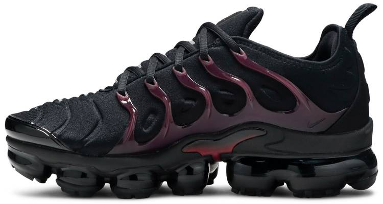 Air VaporMax Plus  Black Noble Red  924453-021