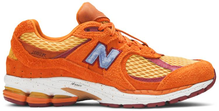 Salehe Bembury x 2002R  Peace Be The Journey  ML2002R1