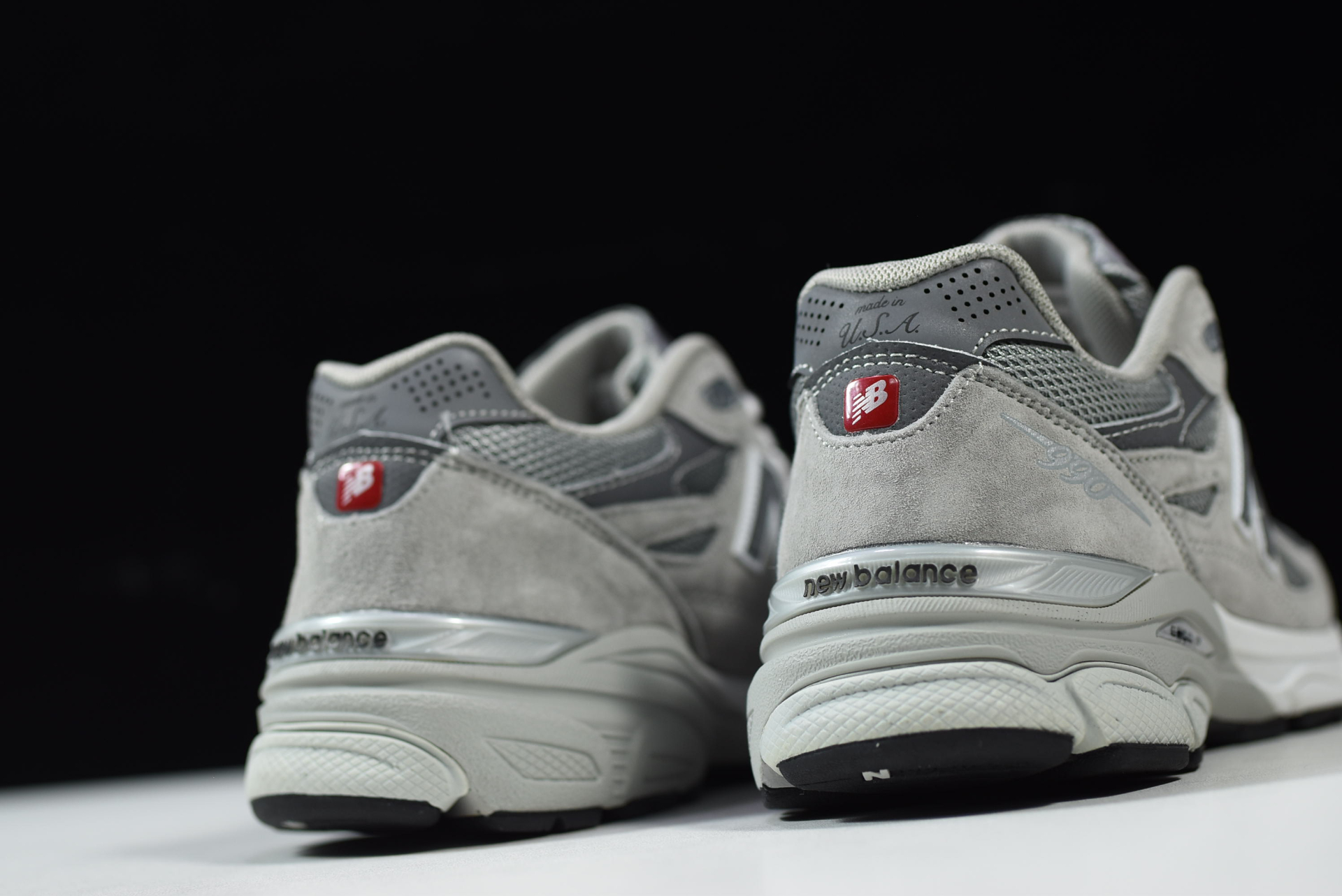 990v3  Grey White  M990GL3