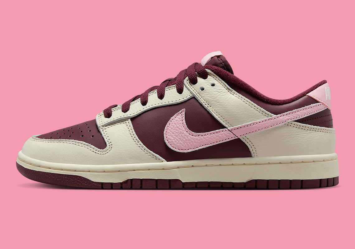 Wmns Dunk Low  Valentine s Day  DR9705-100