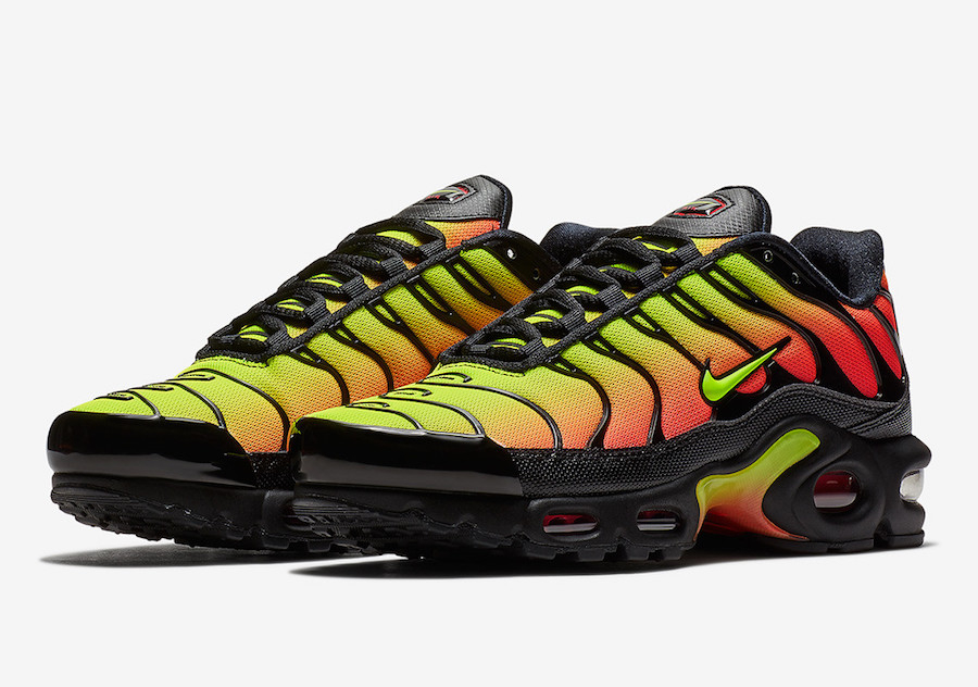 Air Max Plus  Volt  AQ9979-001