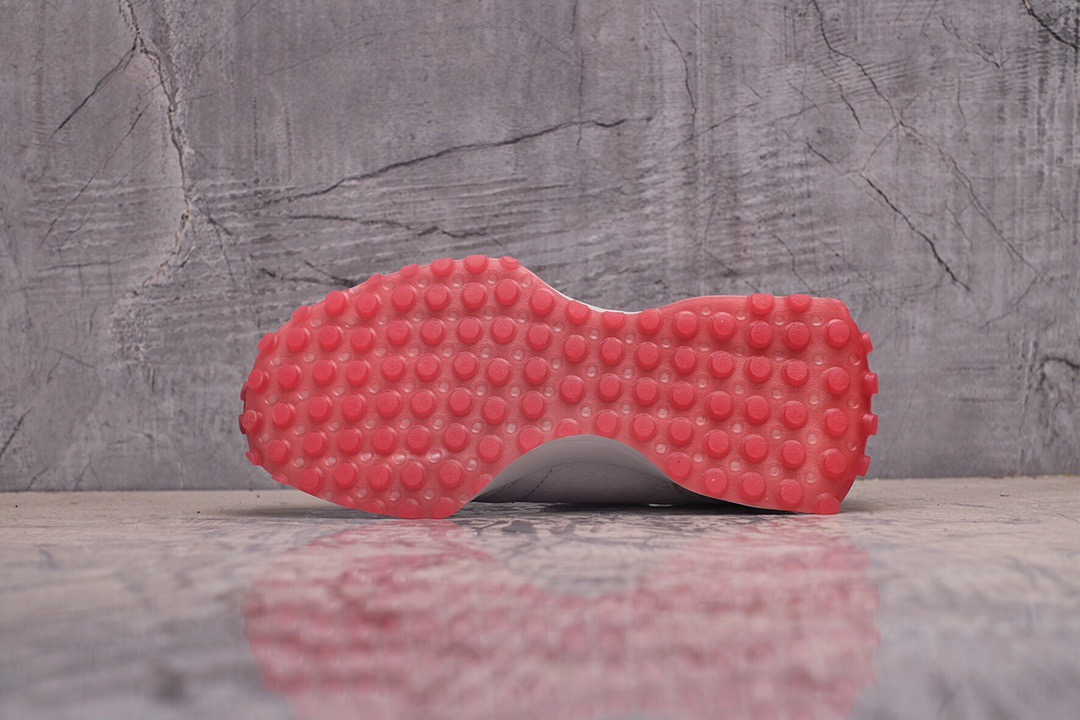 Levi s x 327  Grey Red  MS327LVC