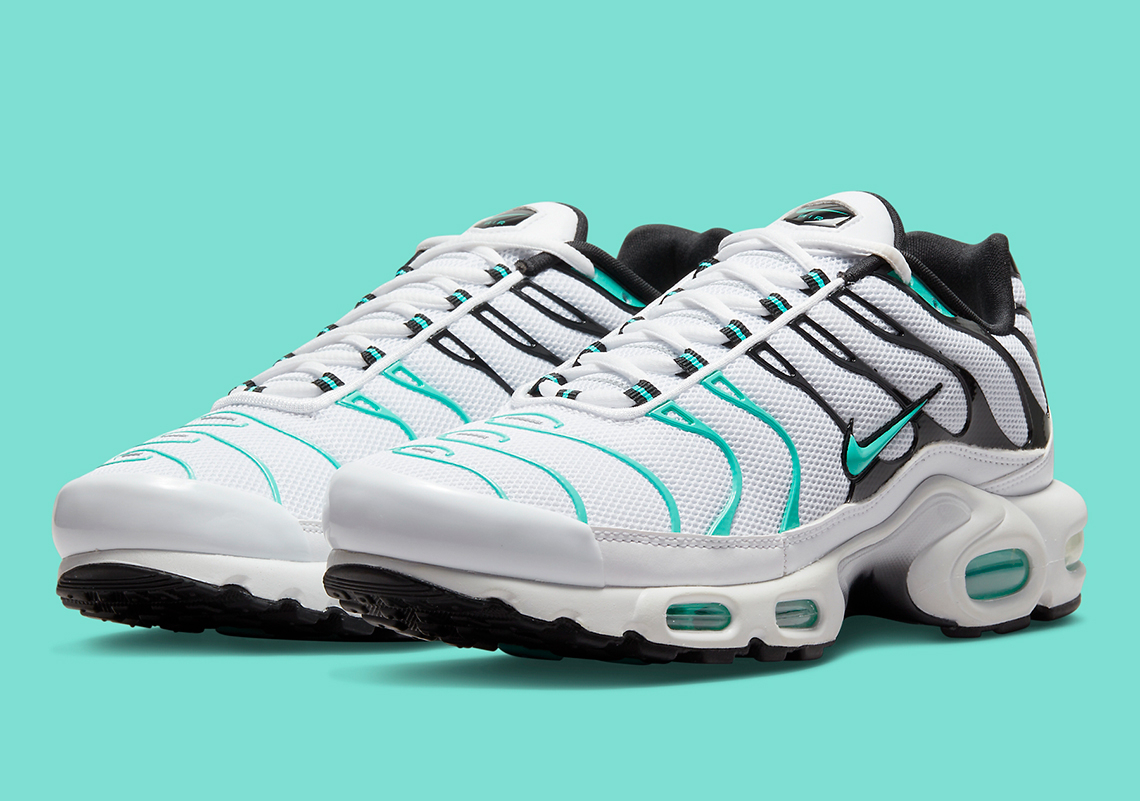 Air Max Plus  White Hyper Jade  atmos Exclusive 604133-148