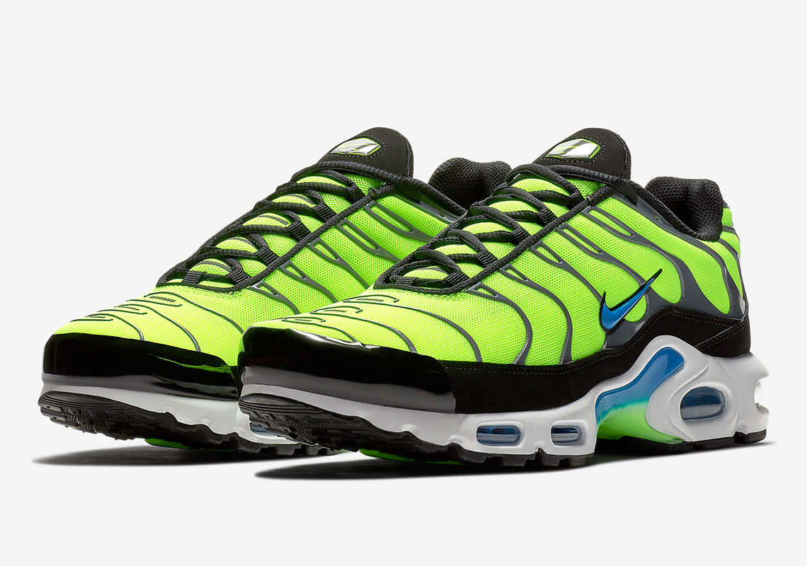 Air Max Plus  Volt  852630-700
