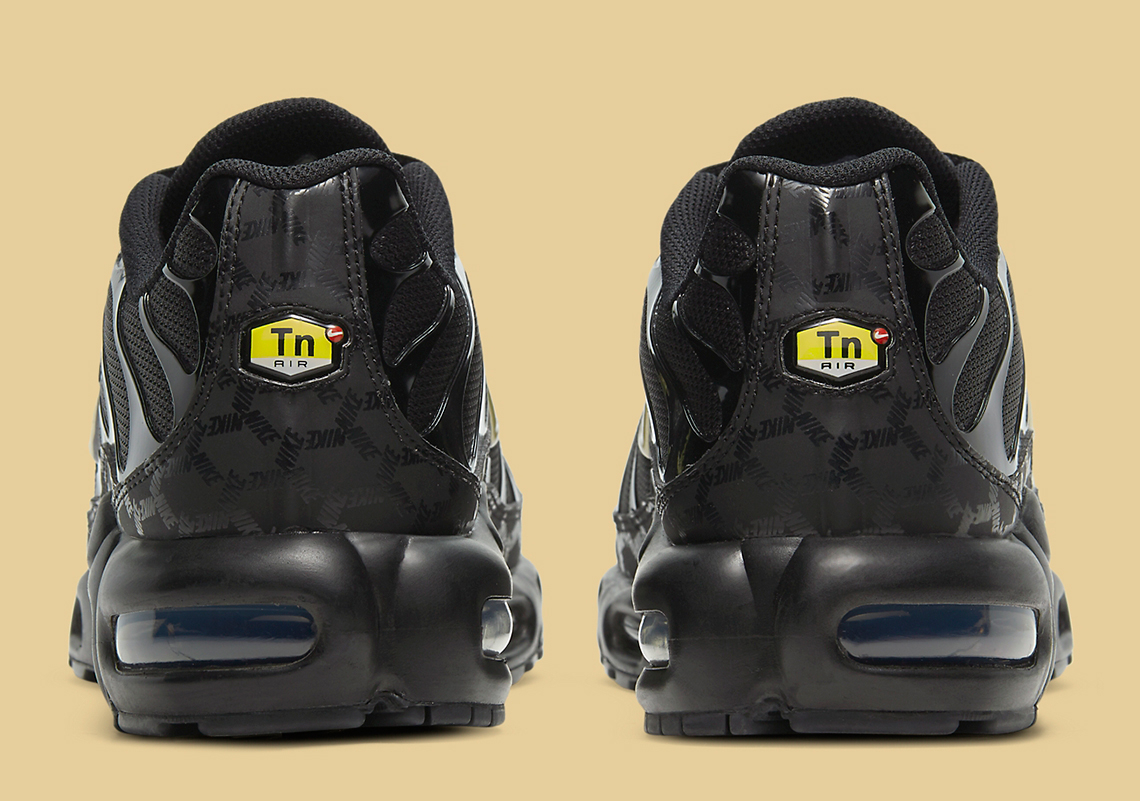 Air Max Plus  Black Metallic Gold  DC4118-001