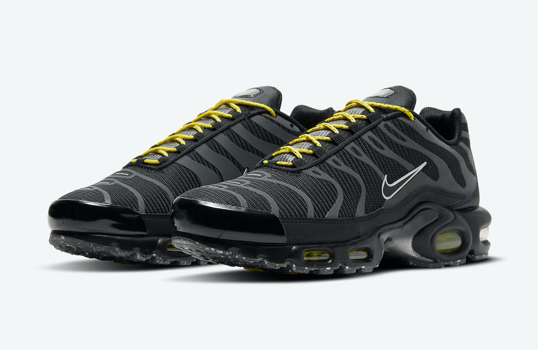 Air Max Plus  Black Total Orange  DD7112-002