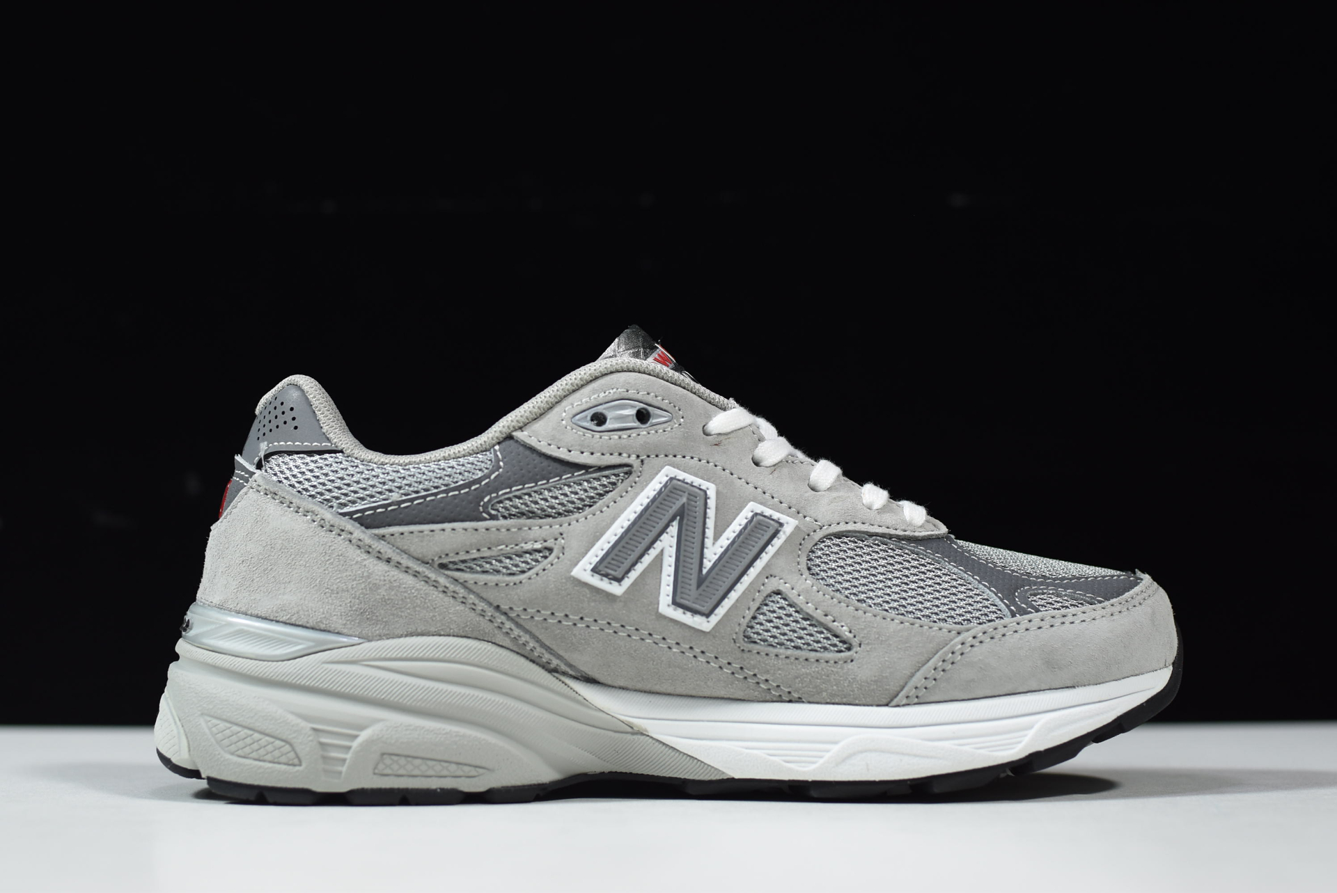990v3  Grey White  M990GL3