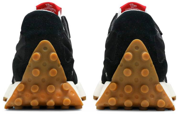 327  Black Castlerock  MS327STC