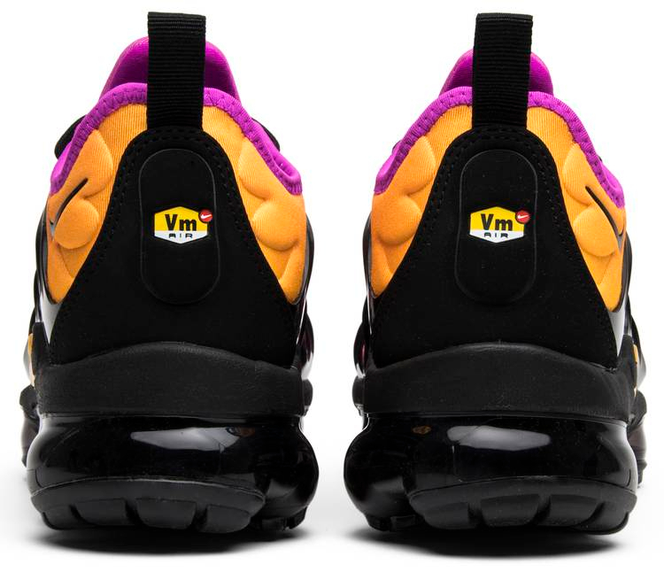 Wmns Air VaporMax Plus  Sherbet  AO4550-004