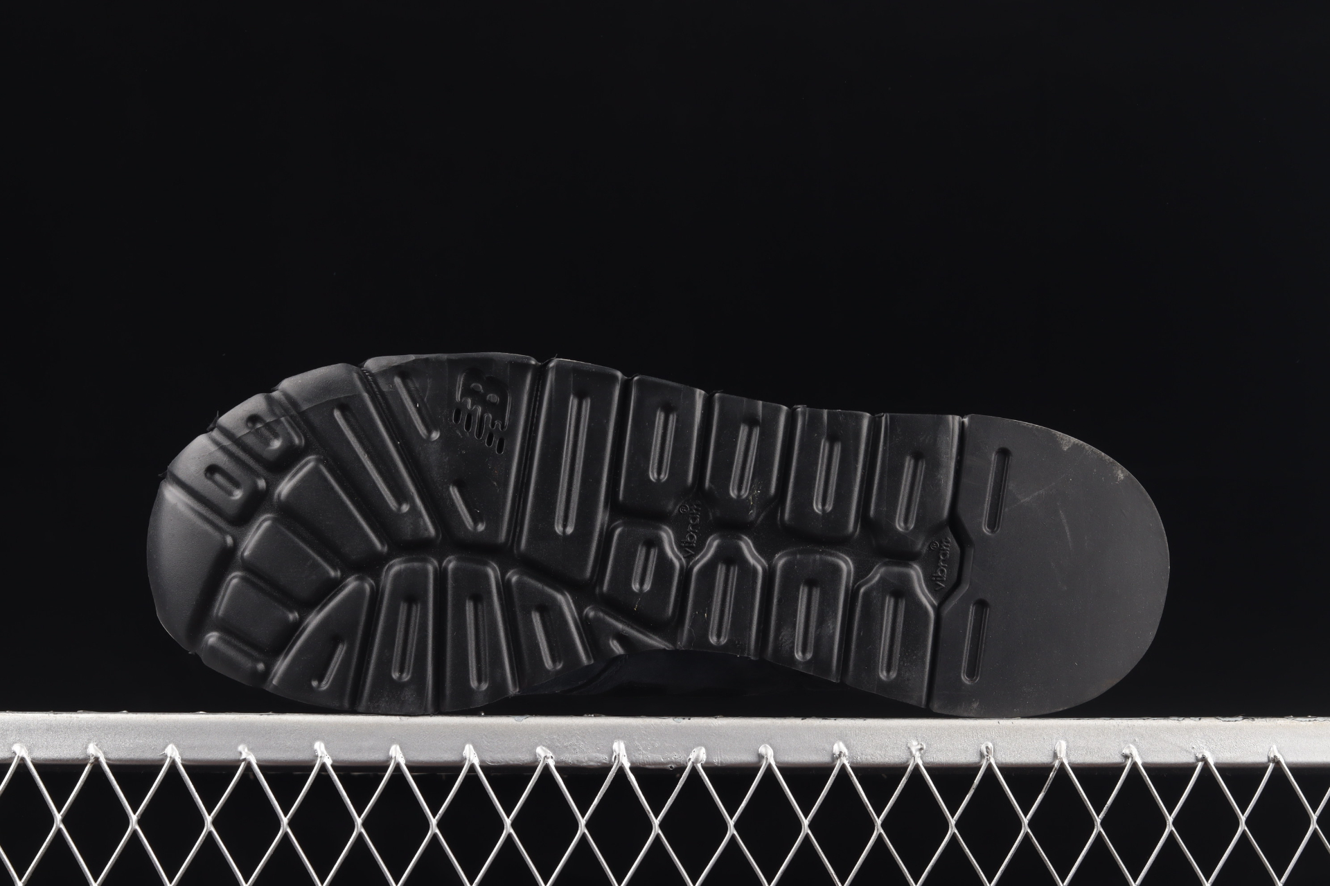 990v1 Made In USA  Catch 22  M990HL