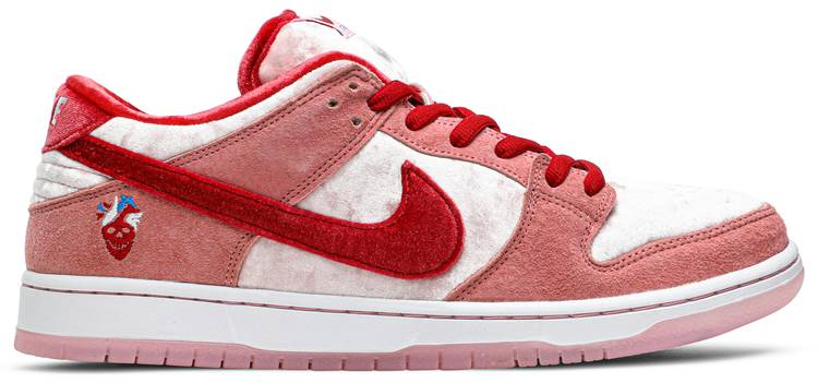 StrangeLove x Dunk Low SB  Valentine s Day  CT2552-800