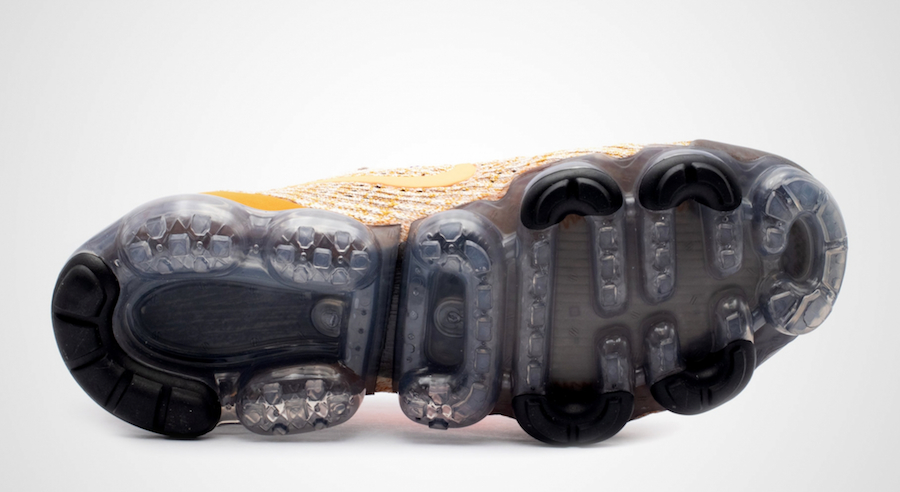 Air VaporMax Flyknit 3  Desert Sand  AJ6900-008