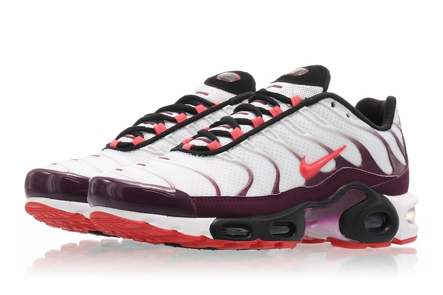 Wmns Air Max Plus  Bordeaux Ember  CD7061-101