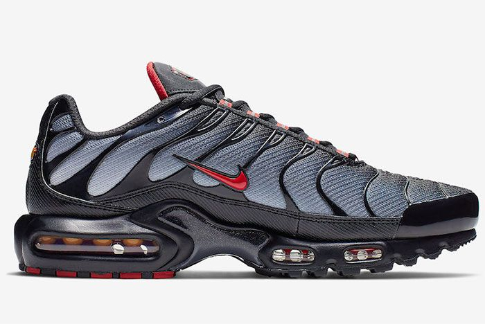 Air Max Plus  Black Gradient Red  CI2299-001