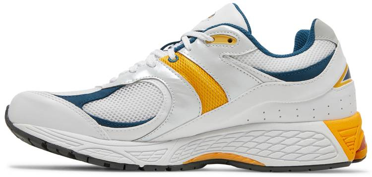 2002R  White Lagoon  M2002RLA