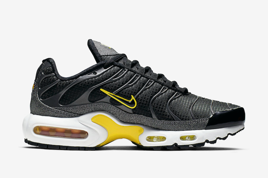 Air Max Plus  Black Active Yellow  CN0142-001