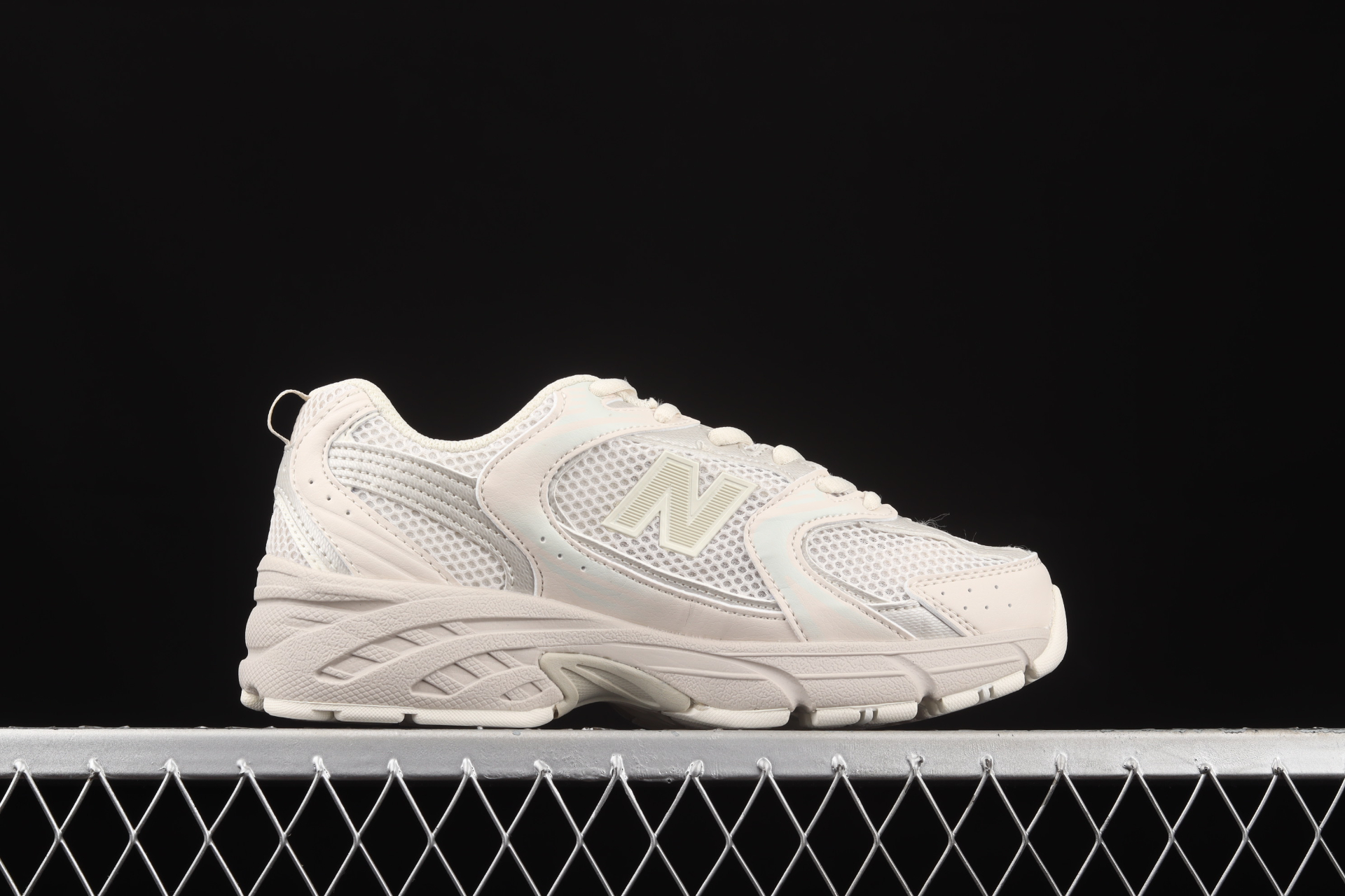 530  Beige  MR530AA1