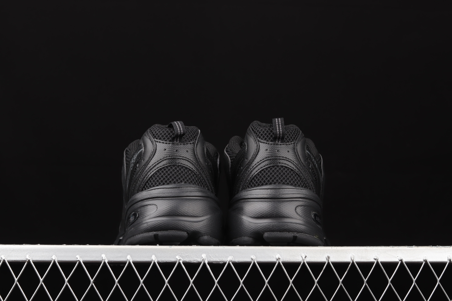 530 Retro  Black  MR530FB1