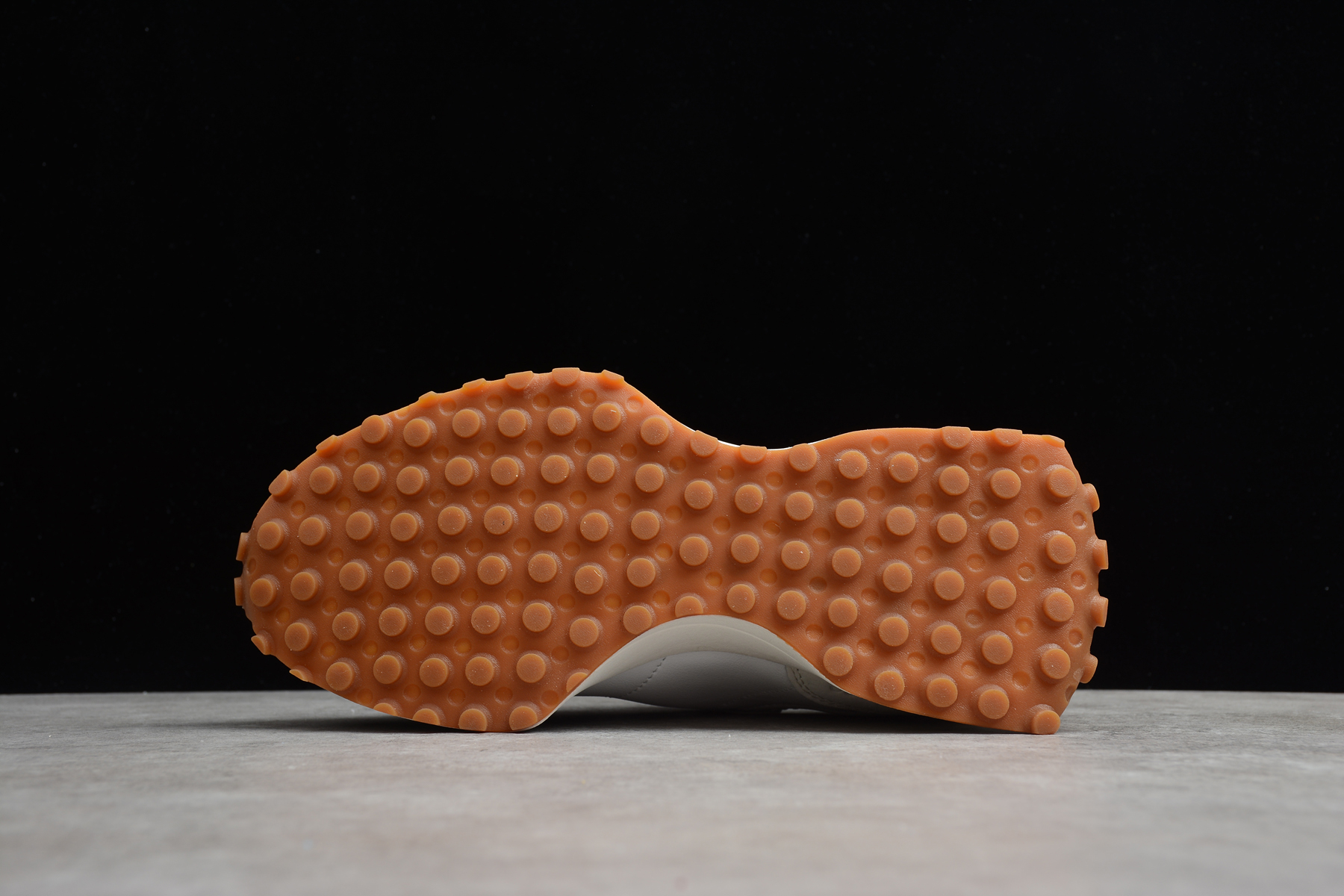 327  White Dark Red  WS327KA