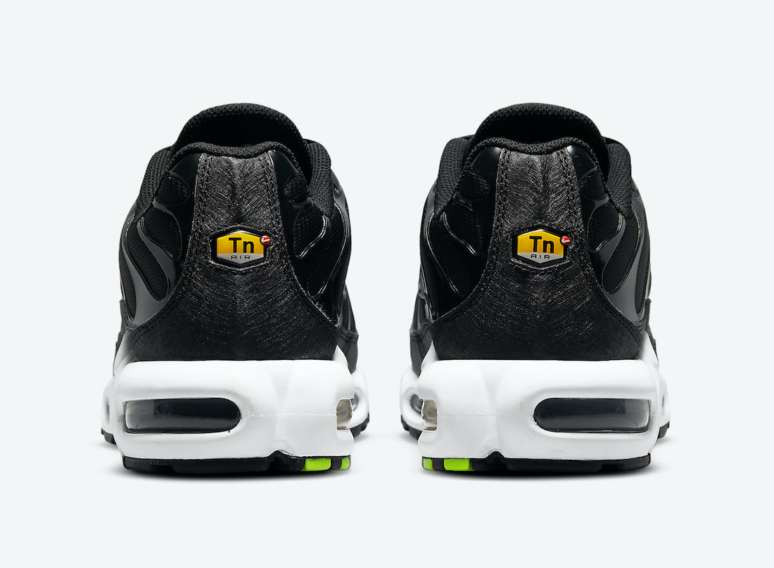 Air Max Plus  Just Do It  DJ6876-001