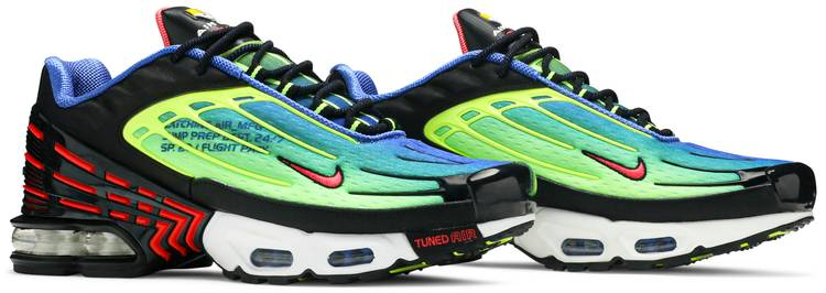 Air Max Plus 3  Catching Fire  CU4710-400