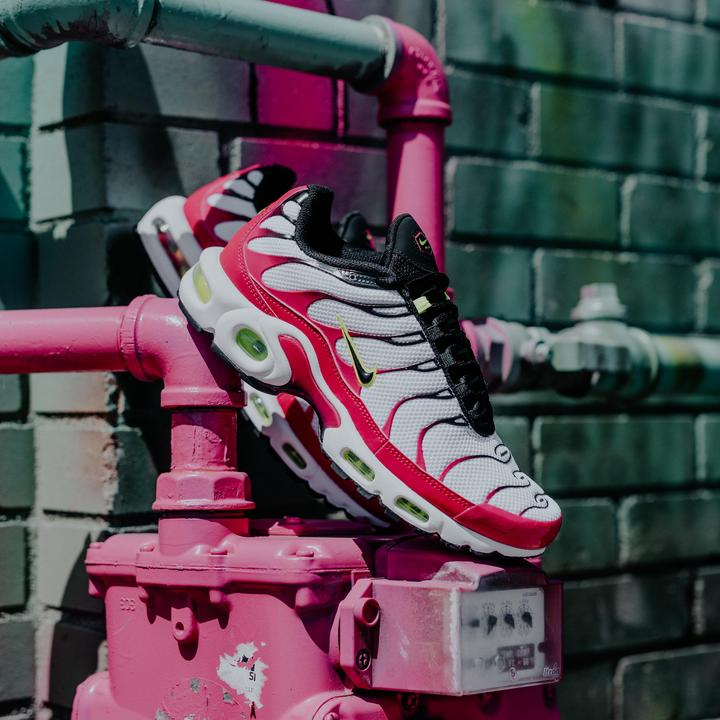 Air Max Plus  Fuchsia  CJ9929-100