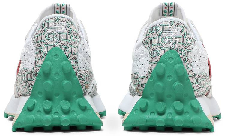 Casablanca x 327  Munsell White Green  MS327CAB