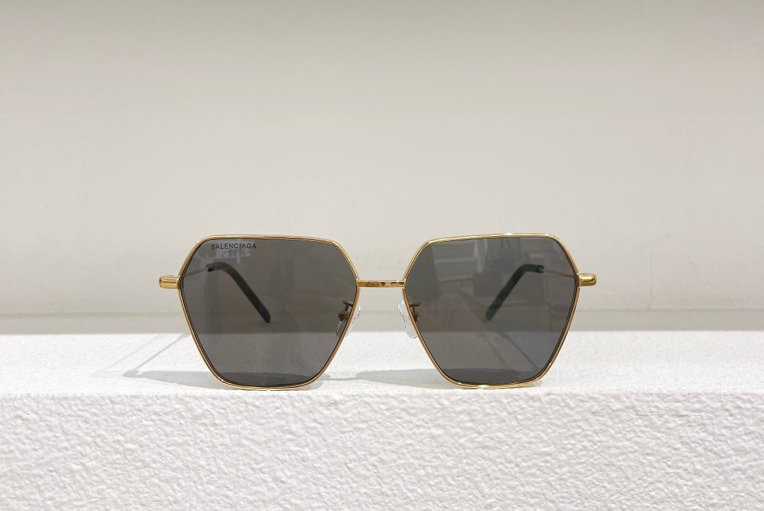 Ba1en*iaga Sunglasses Dupe