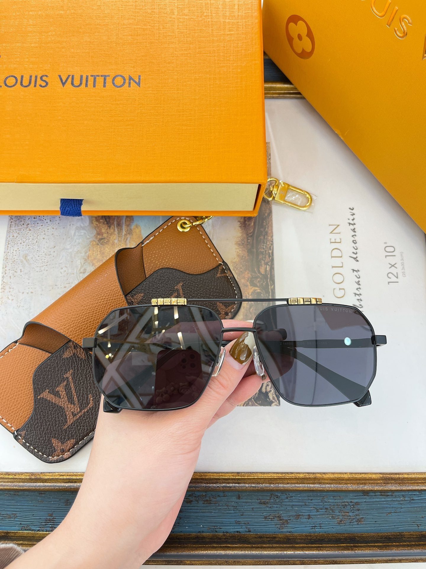 L0vis Vvtt0n Sunglasses