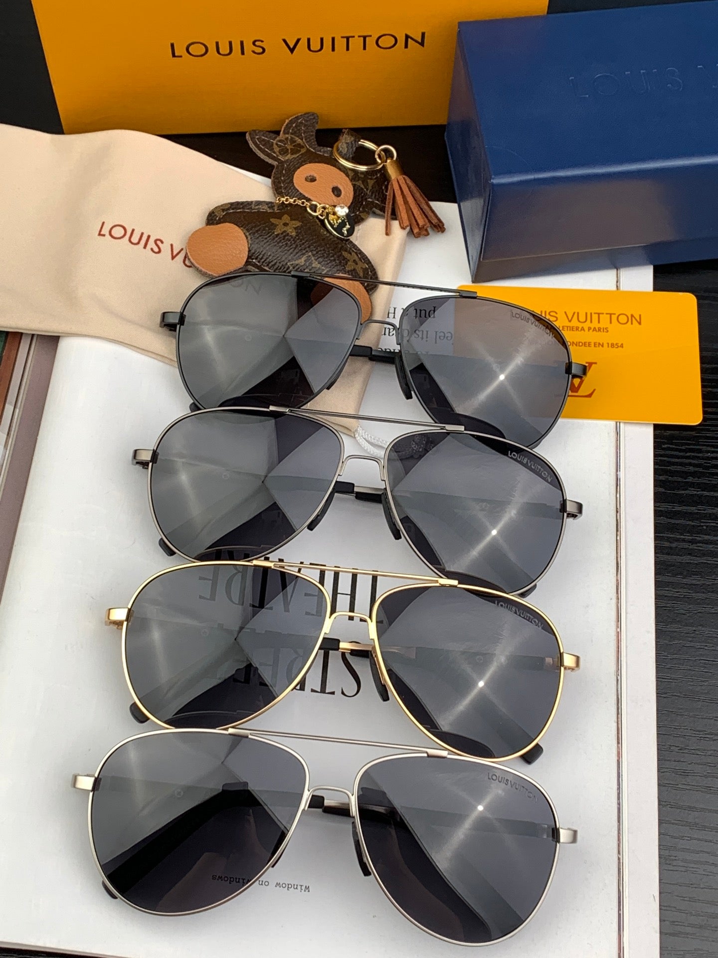 L0vis Vvtt0n Sunglasses