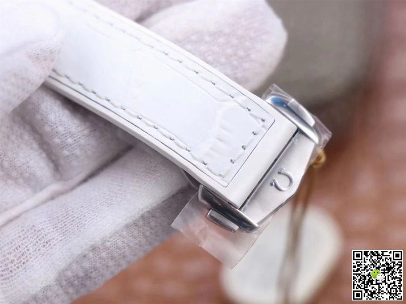 Replica 0me*ga Seamaster 215.33.40.20.04.001 Planet Ocean 600M 1:1 Best Edition VS Factory White Dial Swiss ETA8800