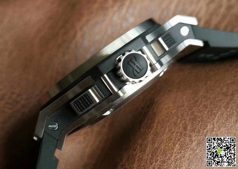 Replica Hublot Big Bang 301.SX.1170.RX 1:1 Best Edition V6 Factory Black Dial Swiss HUB4100